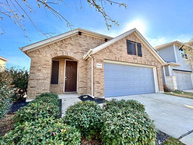 Foto del edificio - 5809 Urbano Bnd