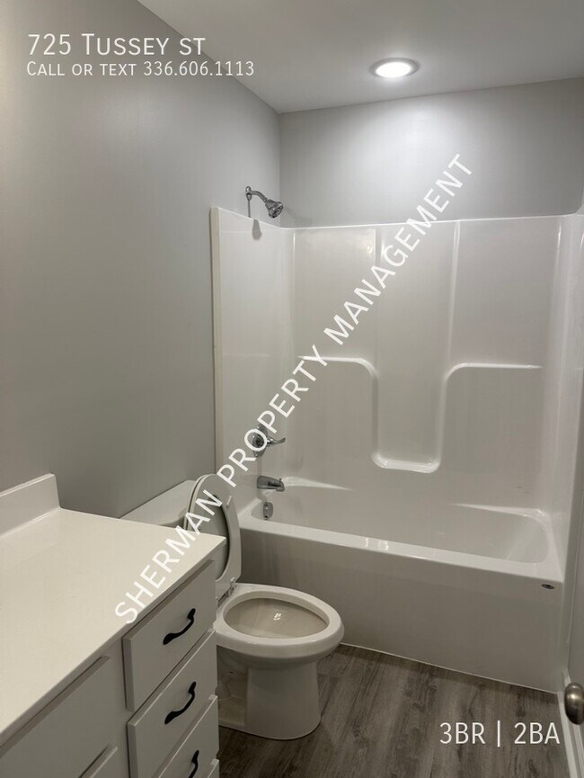 Foto del edificio - 725 Tussey St