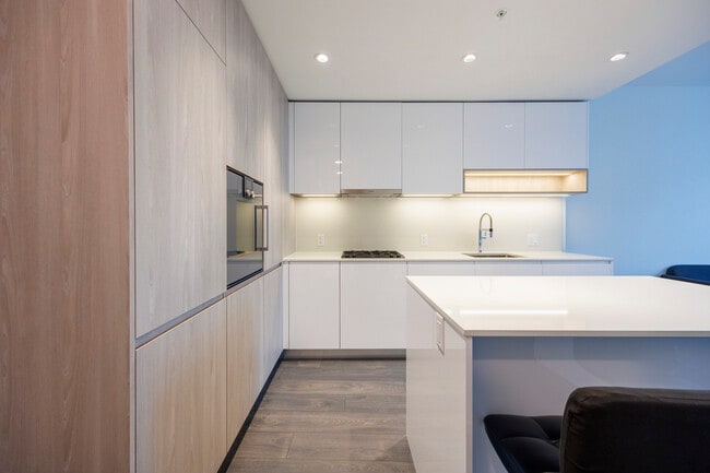 Building Photo - 6500 Minoru Blvd