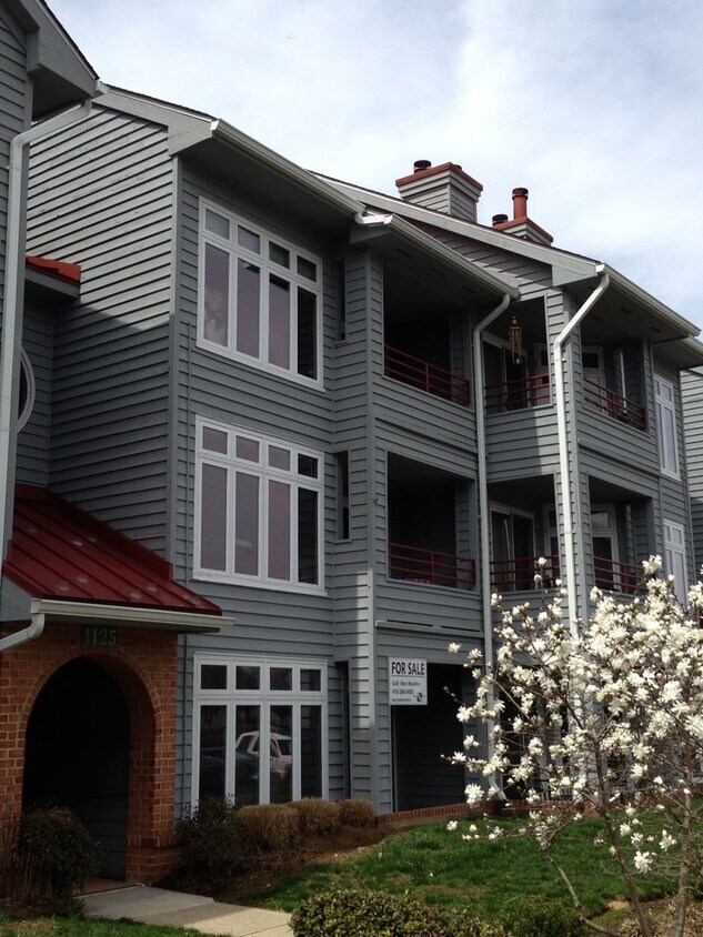 Foto principal - Coming soon! Ground level condo in Lake Heron