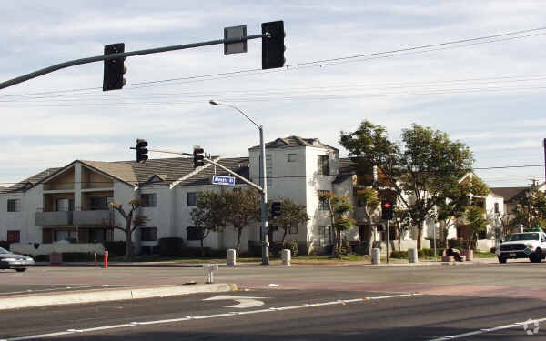 Primary Photo - 7001 Alondra Blvd