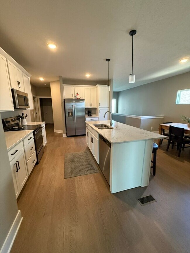 Foto del edificio - 8229 S 178th St