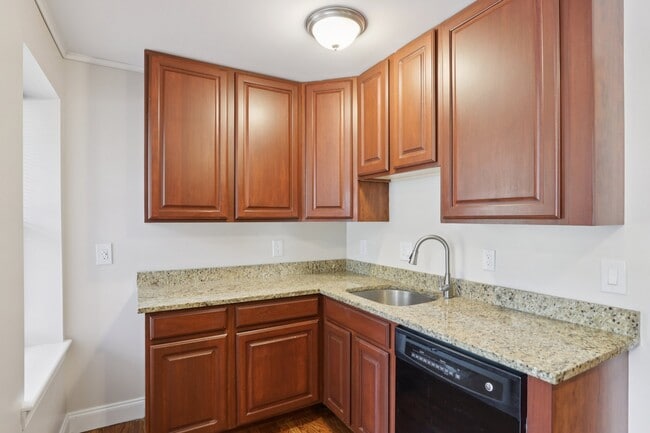 Building Photo - Summit Ridge Luxury Apartments