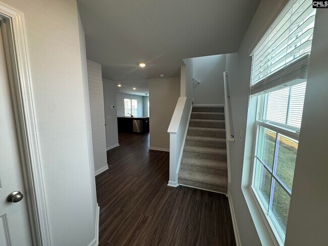 Foto del edificio - 287 Brando Wy