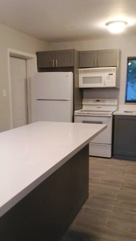 Foto del edificio - 317 NW 16th Ave