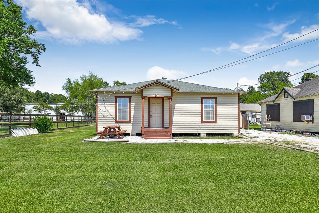 Primary Photo - 16424 Waverly Dr