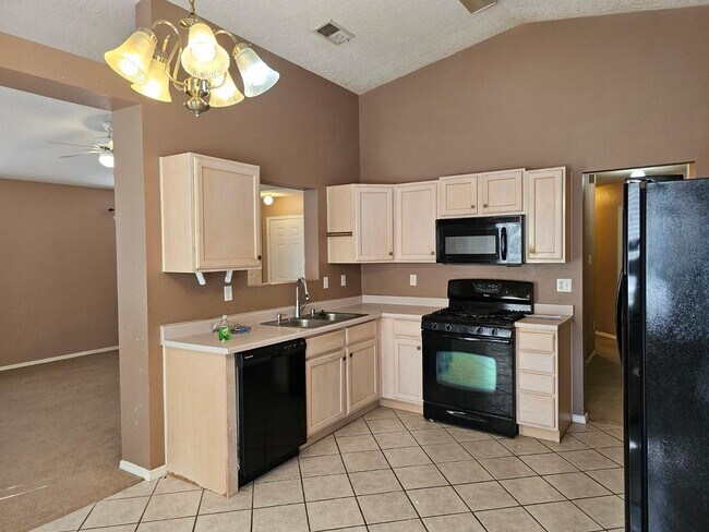 Foto del edificio - 408 Leeward Dr NW
