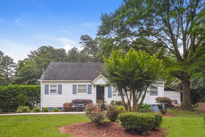 Primary Photo - Cute renovated 2 bedroom, 1 bath bungalow