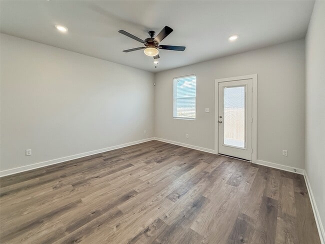 Foto del edificio - 2104 Lost Timbers Dr