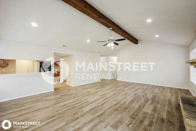 Building Photo - 2755 Knoll Tree St