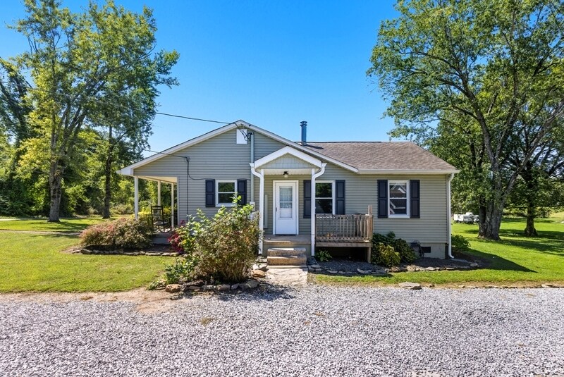 Photo - 123 Memorial Drive