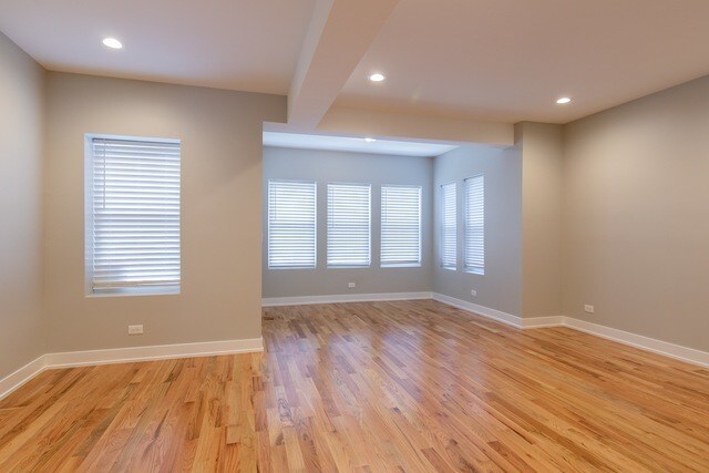 Building Photo - 5426 S Ingleside Ave