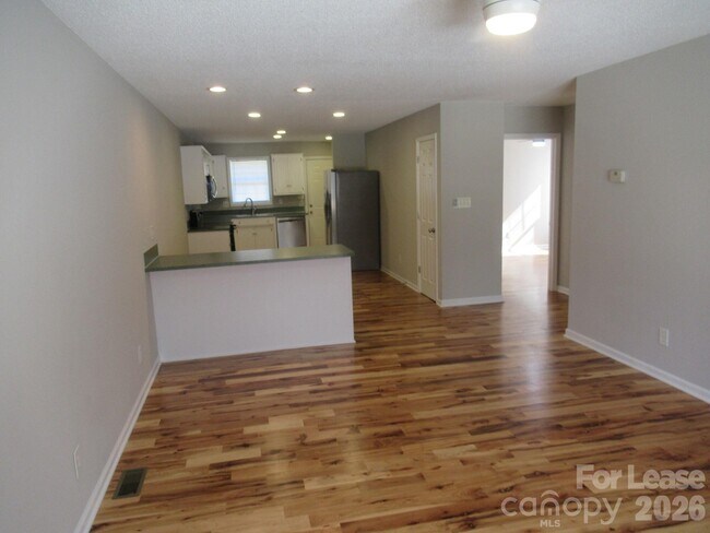 Foto del edificio - 820 Horseshoe Lake Rd