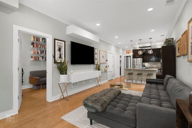 Foto del edificio - 2052 N Campbell Ave