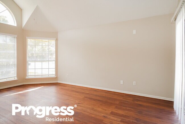 Building Photo - 12703 Vitry Ln