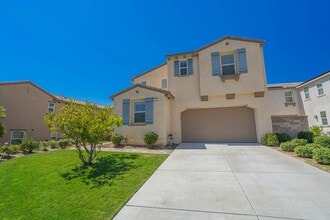 Building Photo - 29052 W Hills Dr