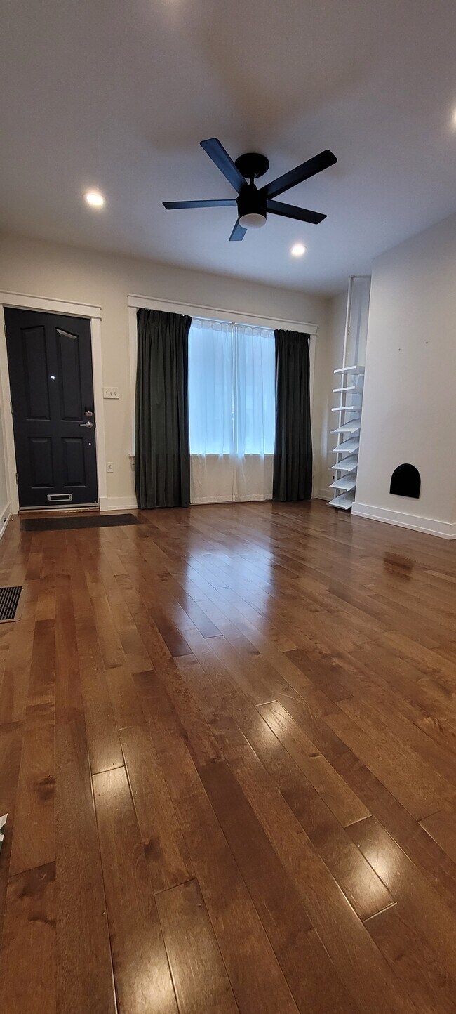 Foto del edificio - 838 Mercer St