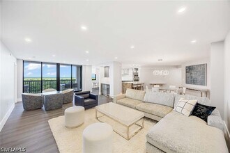 Building Photo - 6075 Pelican Bay Blvd