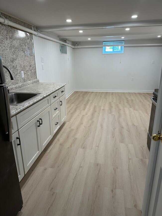 Foto del edificio - 279 N Bedford St