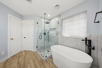 Building Photo - 4208 Greystone Way