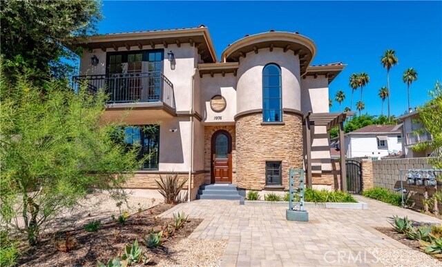 Foto principal - 1976 Huntington Dr