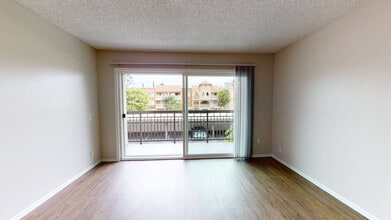 Interior Photo - Huntington Vista