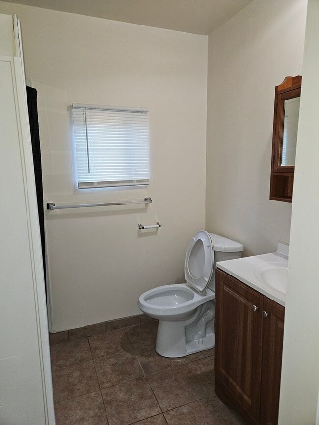 Foto del edificio - Cozy studio completely renovated.