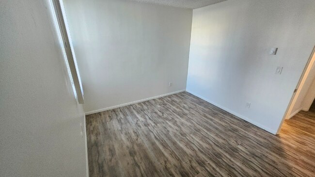 Foto del edificio - 11030 Moorpark St