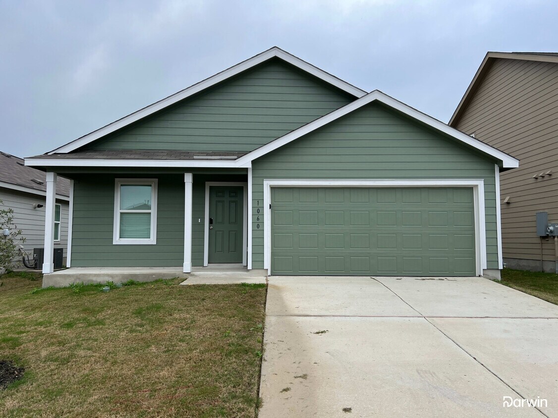 Primary Photo - 1060 Genade Trl, New Braunfels, TX 78130