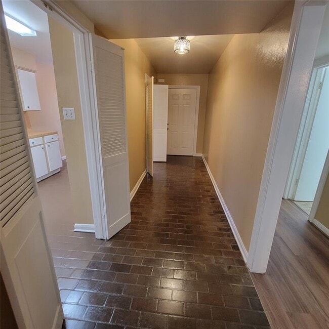 Building Photo - 5212 Arboles Dr