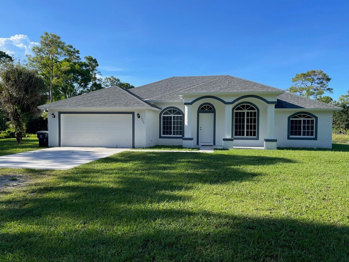 Foto principal - 14825 76th Rd N