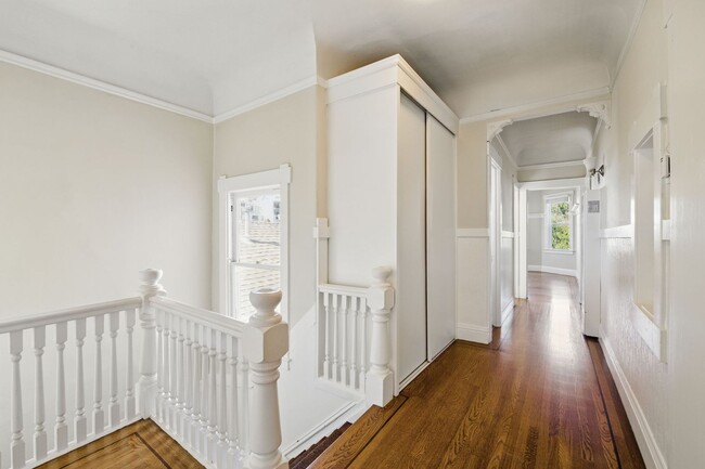 Building Photo - 478 Sanchez St