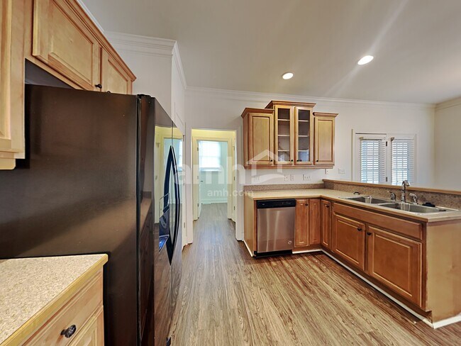 Foto del edificio - 830 Red Hawk Ct