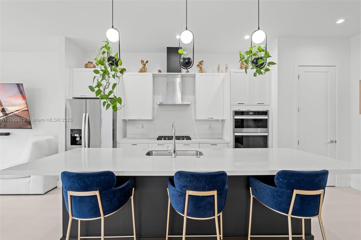 Foto principal - 4468 NW 80th Ave