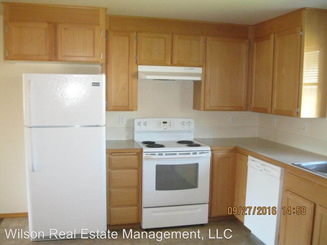 Building Photo - 2130-2136 S 64th Ave