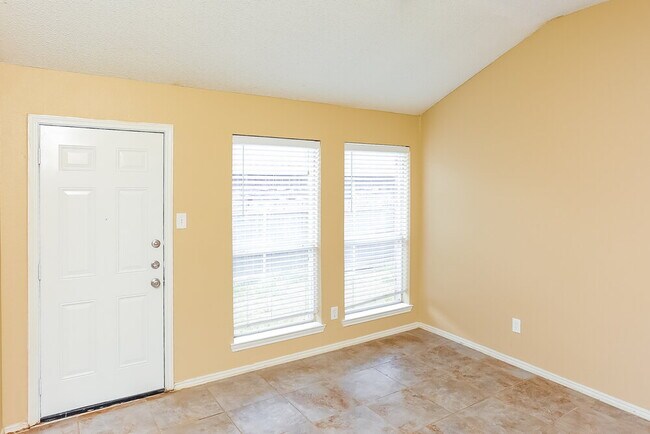 Building Photo - 7325 Meadows Dr N