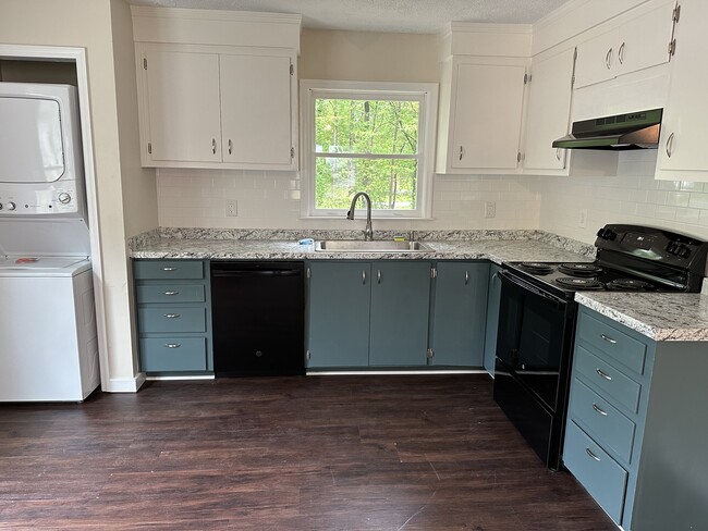 Building Photo - 184 Walker Ln