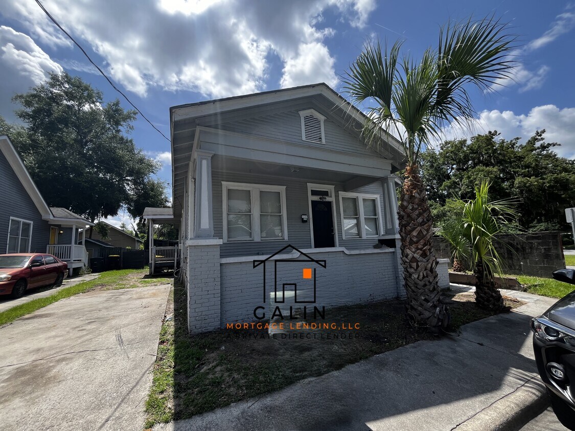 Primary Photo - 2020 Harden St