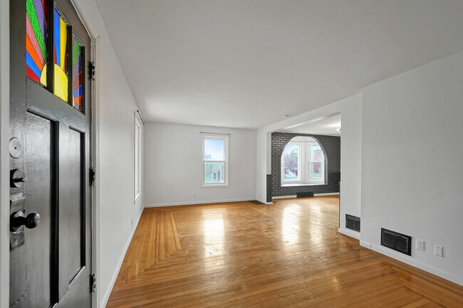 Building Photo - 1603 N Cotner Blvd