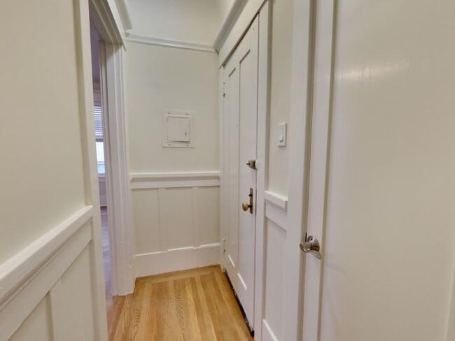 Building Photo - bedroom in San Francisco CA 94108
