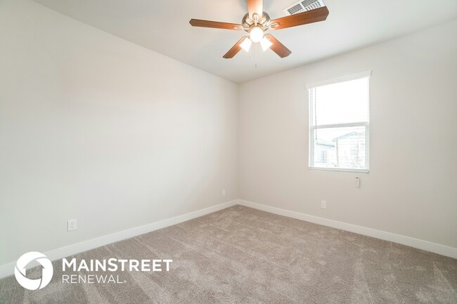 Building Photo - 8615 S 69th Ln