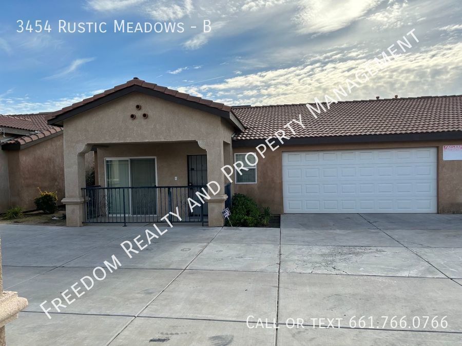 3454 Rustic Meadow Ct Unit B, Bakersfield, CA 93308 Room for Rent in