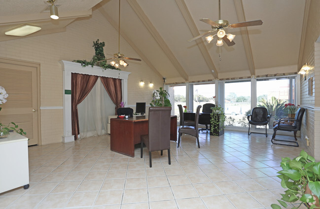 Interior Photo - Westhollow Apartments