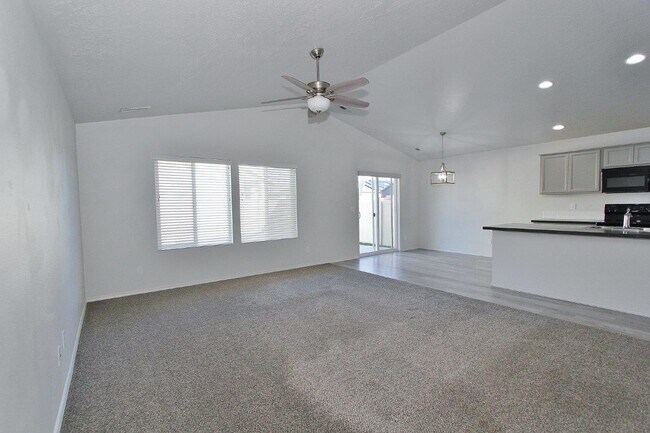 Foto del edificio - Single-Level Home In Quiet Neighborhood