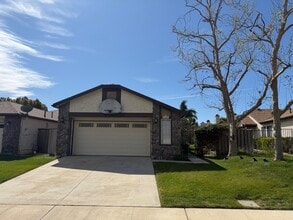 Building Photo - 14640 Marymount St