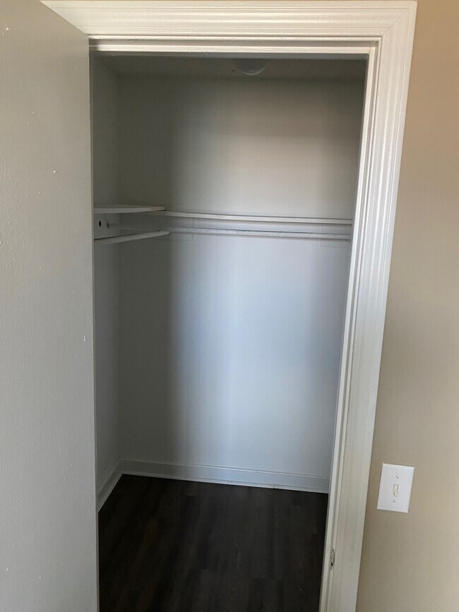 Foto del edificio - 1149 N Graycroft Ave