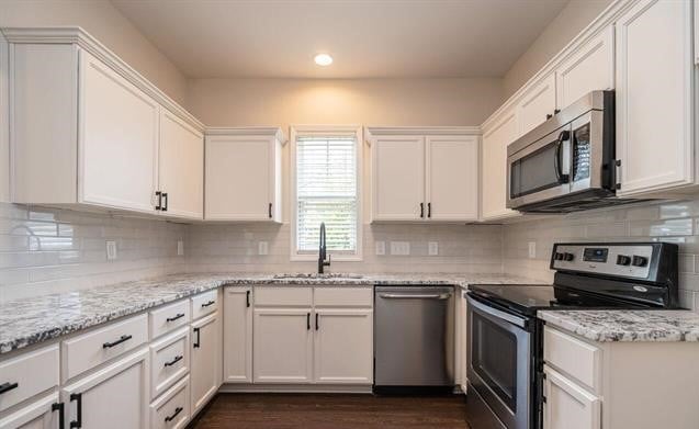 Building Photo - 707 E Martin St
