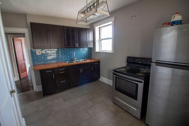 Foto del edificio - 4238 S 38th St