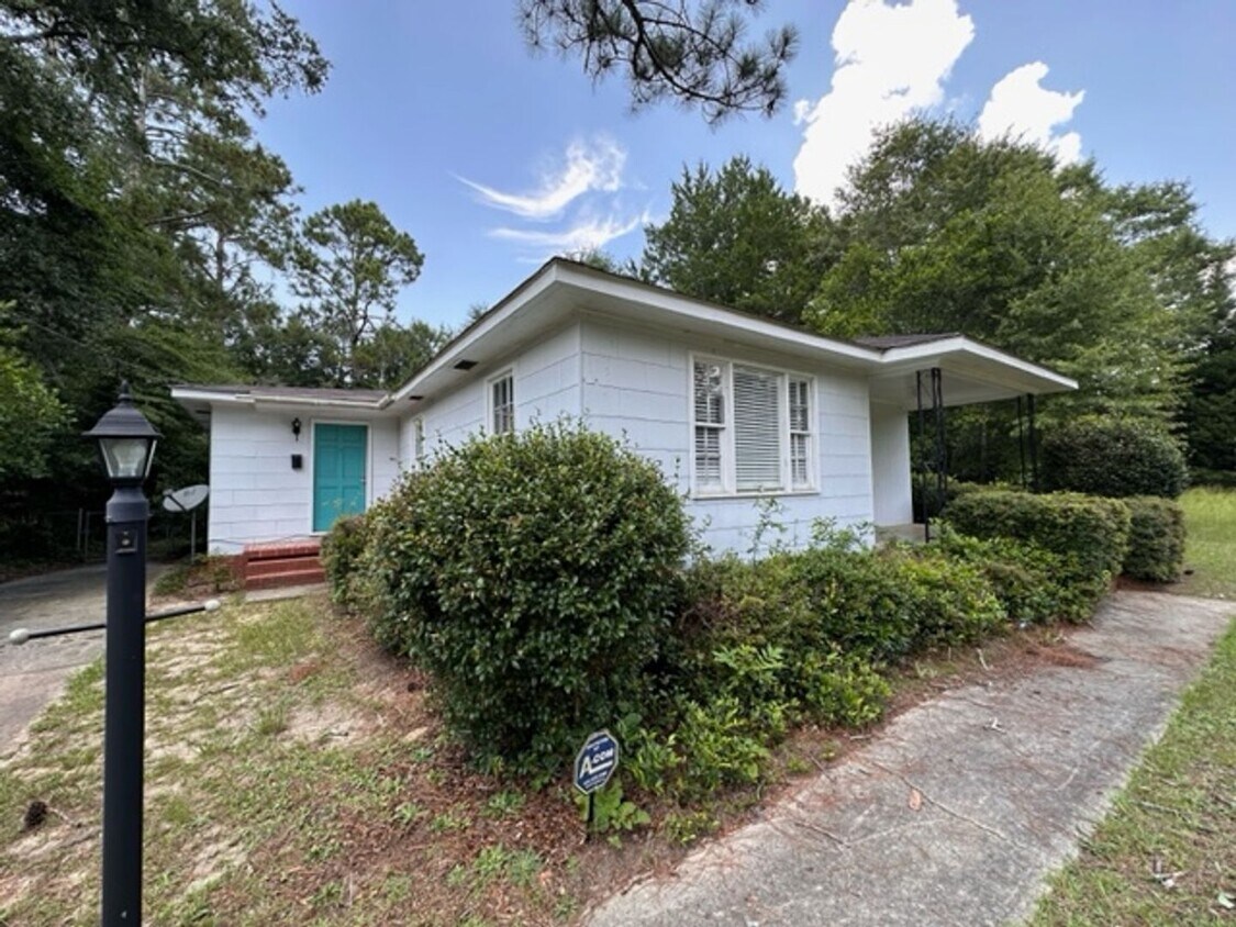 Primary Photo - 1005 W Moore St