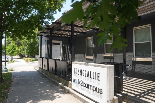 Building Photo - 863 McCallie Ave